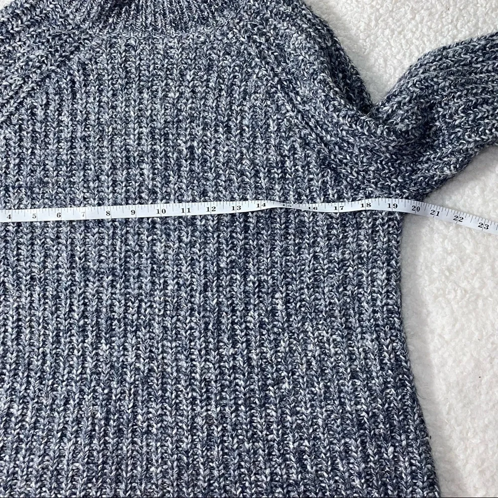 Abercrombie & Fitch Turtleneck Sweater Size Small - Picture 7 of 8
